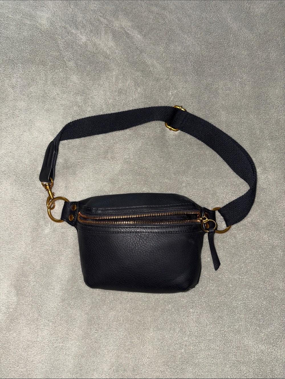 Universal Thread Black Mini Crossbody Belt Bag